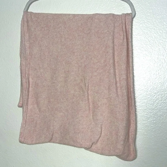 Cynthia Rowley Infinity Scarf Knit Pink - Picture 3 of 3